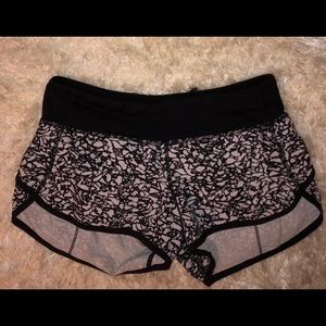 Lulu Lemon size 4 Speed up shorts